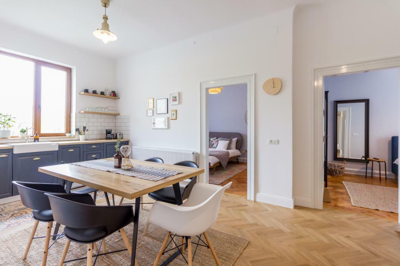 City Chic 3 Bedroom Apartment 克卢日-纳波卡 外观 照片