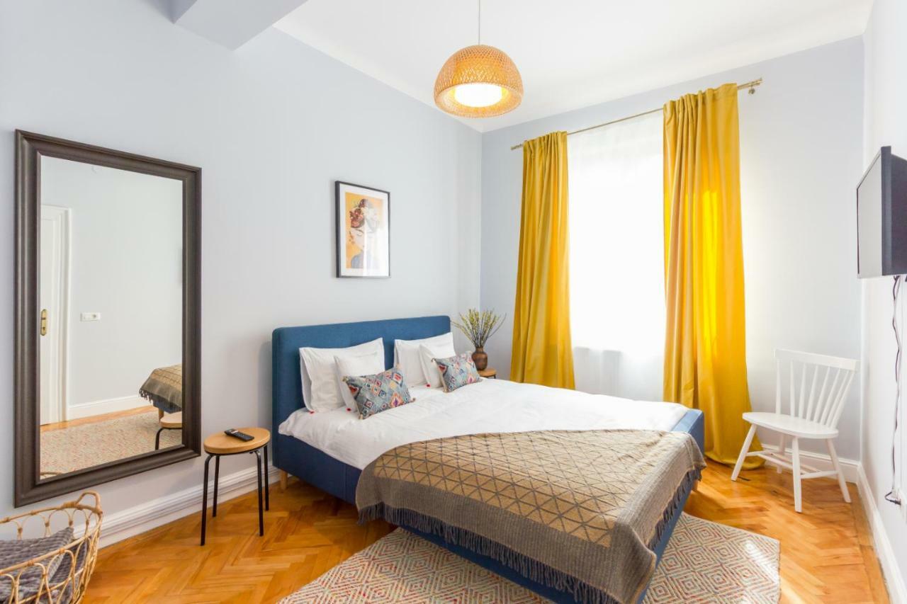 City Chic 3 Bedroom Apartment 克卢日-纳波卡 外观 照片